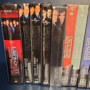 Universal Law & Order DVD Collection - Black and Red